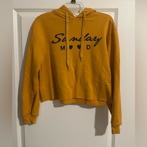 Freeze “Sunday Mood” Cropped Hoodie